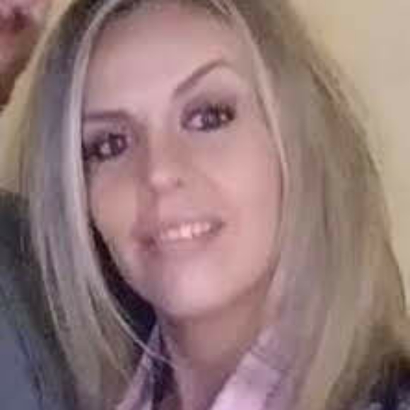 Meet your Posher, Lacey - Picture 5 of 6